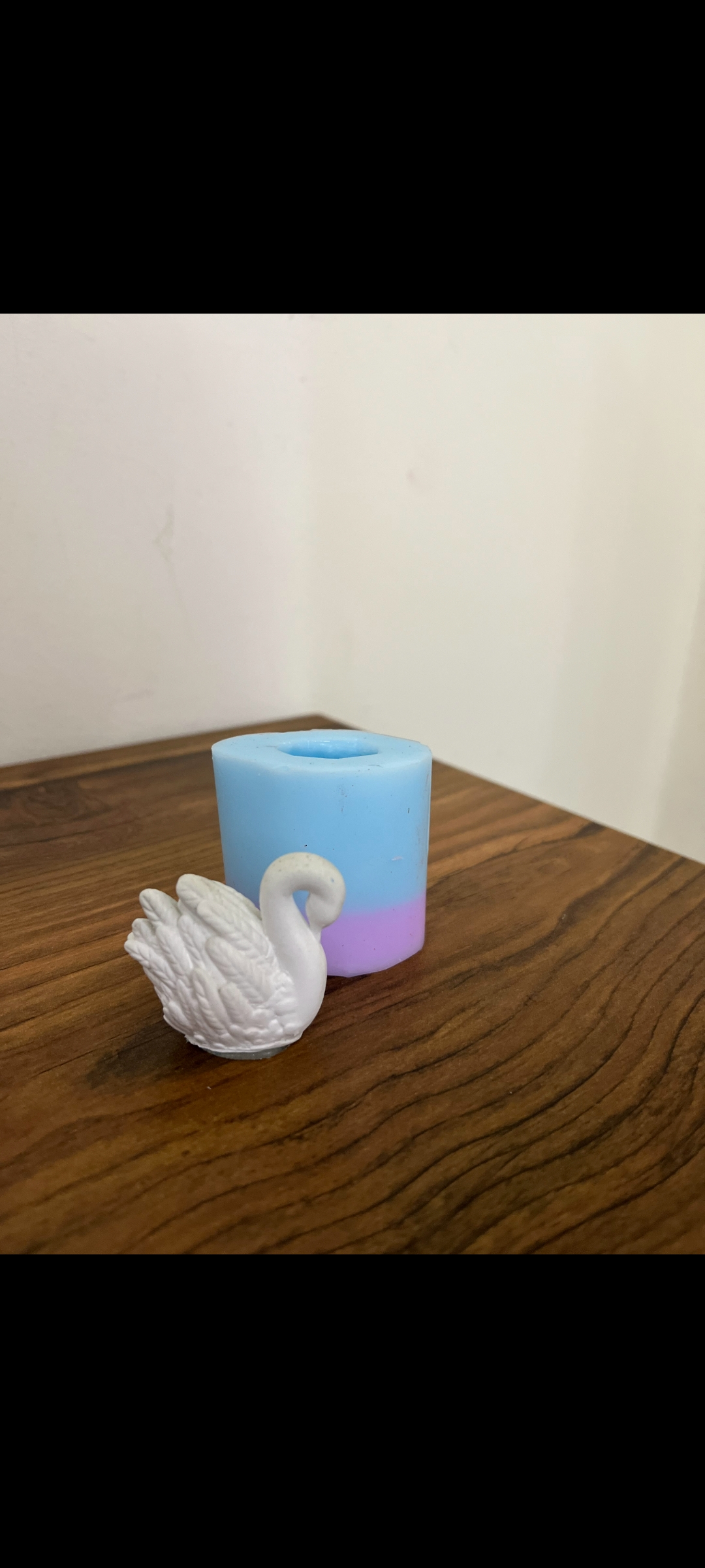 قالب سیلیکونی قو ۴ سانتی مناسب گیفت