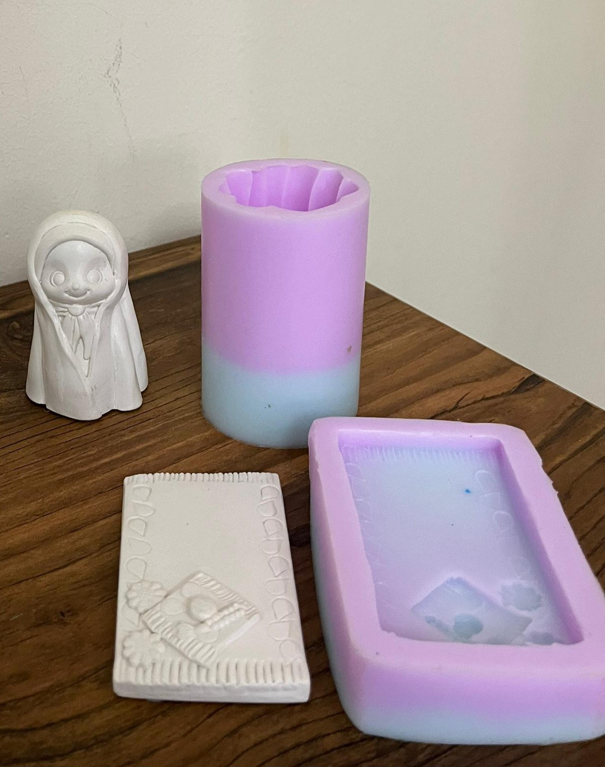 قالب سیلیکونی دختر نماز خونه با جانماز